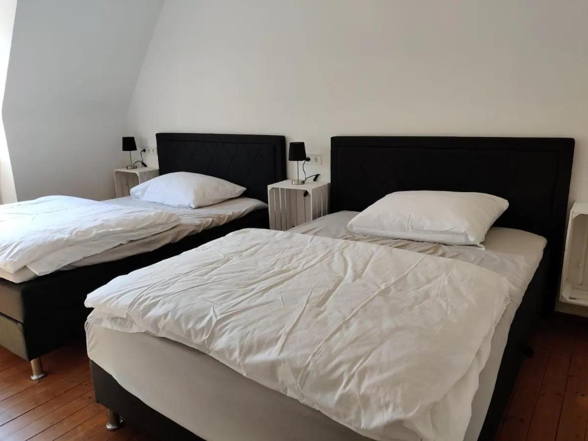 Appartement With Private Parking Lot Wurtzbourg