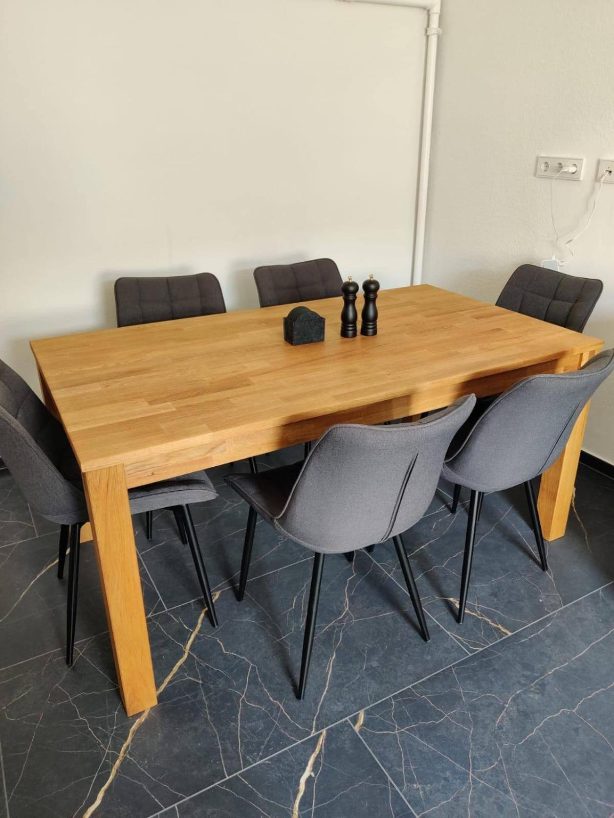 Appartement With Private Parking Lot Wurtzbourg